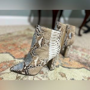 Women's Snake Print Block Heel Booties Heeled Boots Snakeskin Ankle Boot Size 7